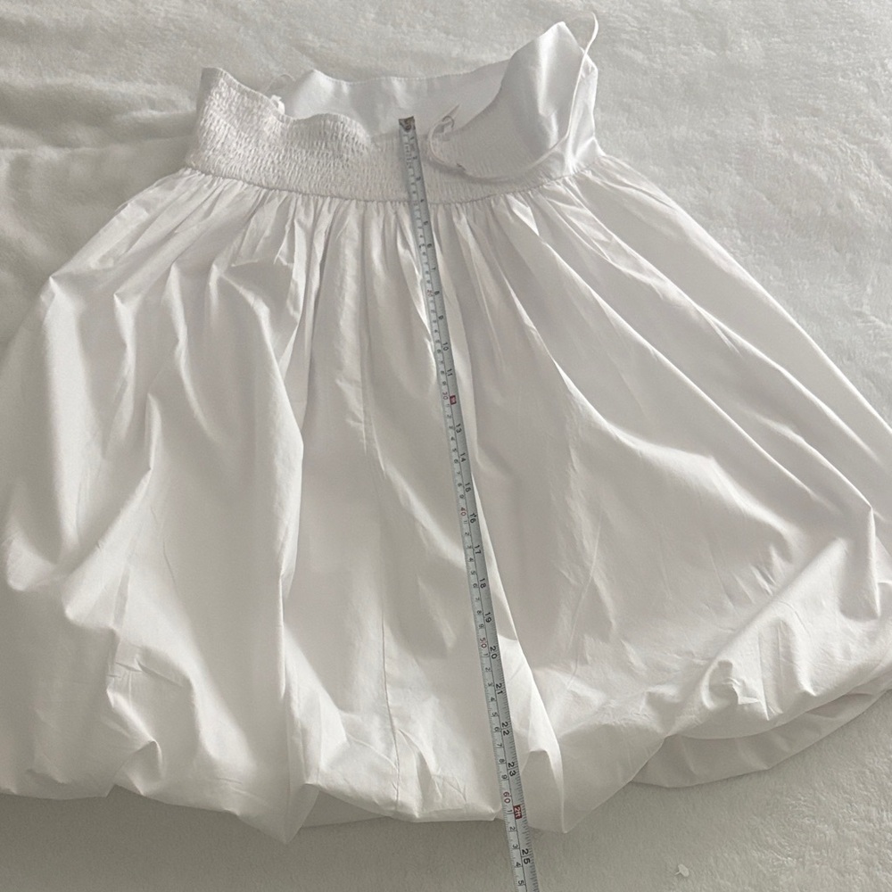Elegant White Women's Skirt - Picture 3 of 4